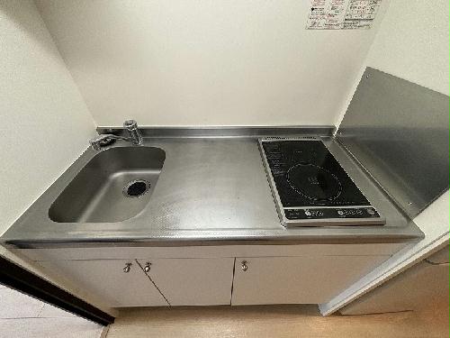 キッチン　備品や設備仕様は号室等により異なります現地をご確認下さい。