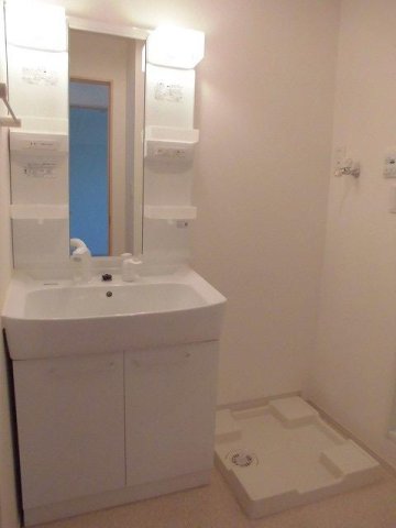 洗面設備　洗面所です