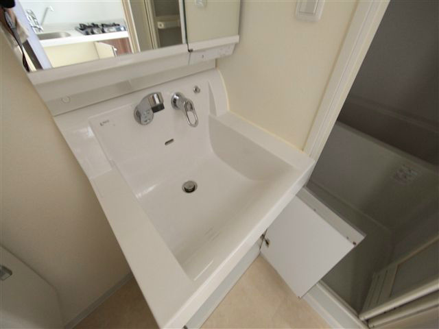 洗面設備　独立洗面台付（シャンプードレッサー付）