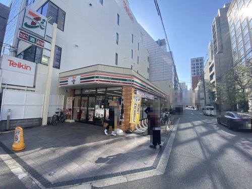コンビニ　セブンイレブン　大阪南船場4丁目店（コンビニ）まで150m