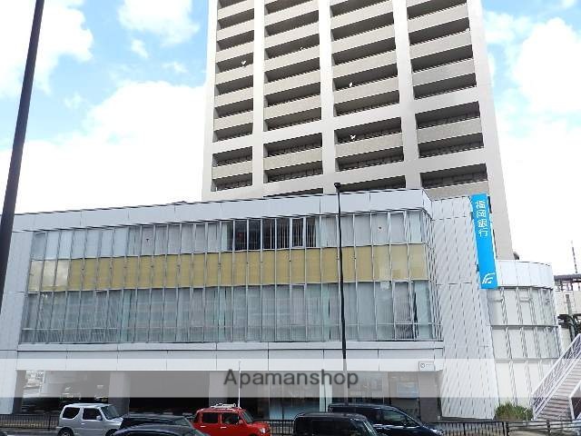 銀行　福岡銀行三萩野支店（銀行）まで369m