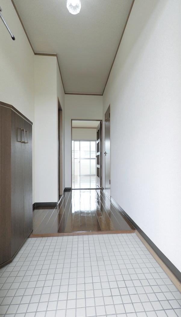 玄関　※他室参照