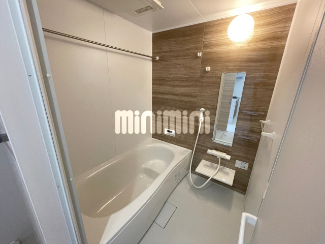 バス・シャワールーム　別のお部屋の写真です。