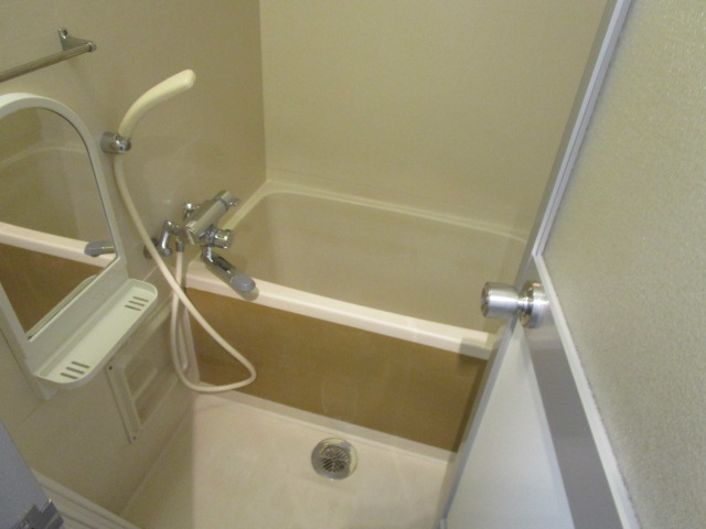 バス・シャワールーム　＊別室参考写真