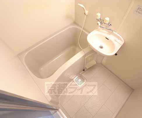 バス・シャワールーム　お風呂です。