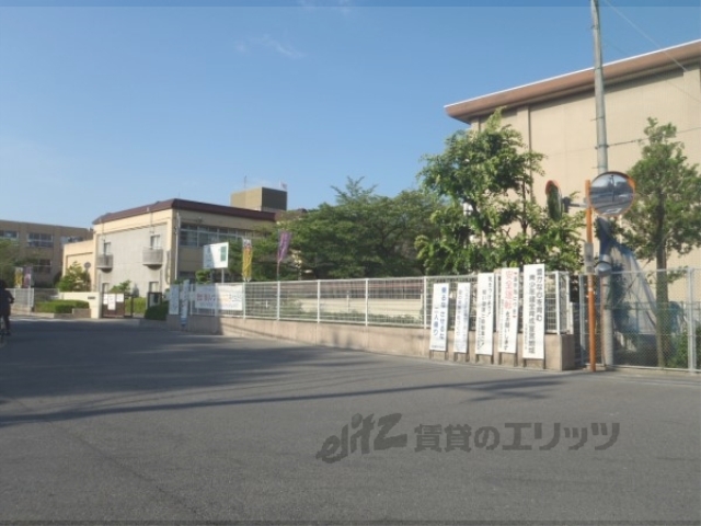 中学校　城陽中学校（中学校）まで650m