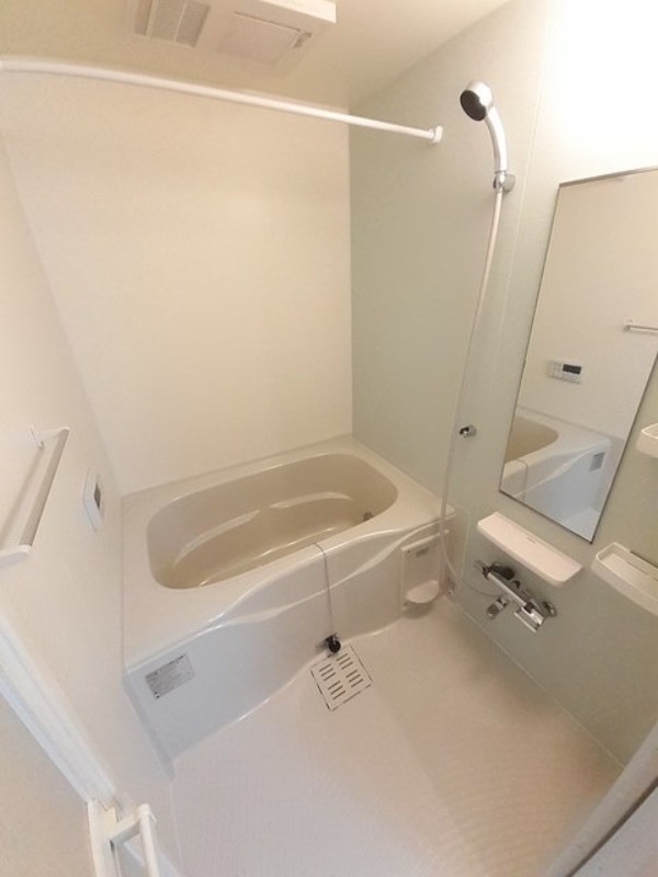 バス・シャワールーム　図面と現状に相違がある場合には現状を優先