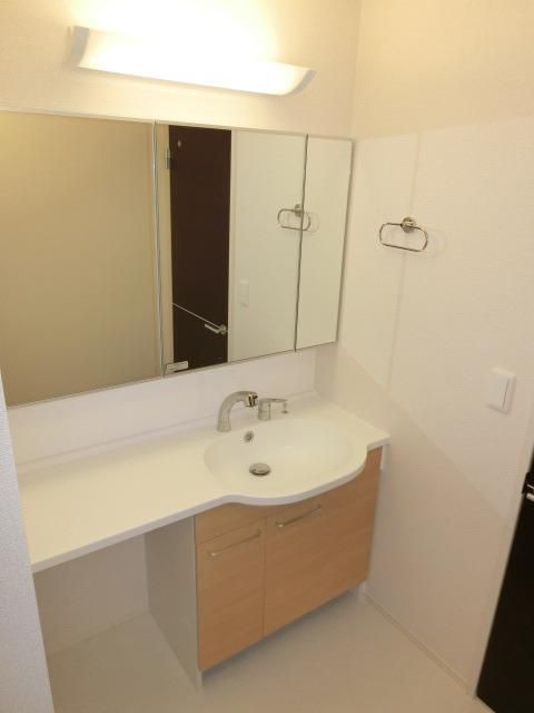 洗面設備　※別号室参考写真です