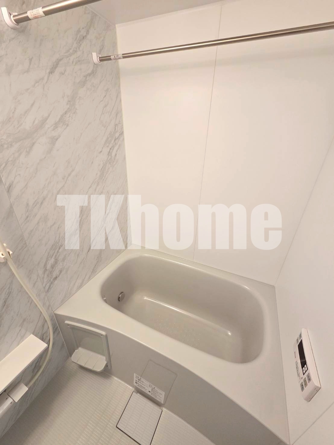 バス・シャワールーム　追い焚き・浴室乾燥機付き(同マンション・別室参考写真)