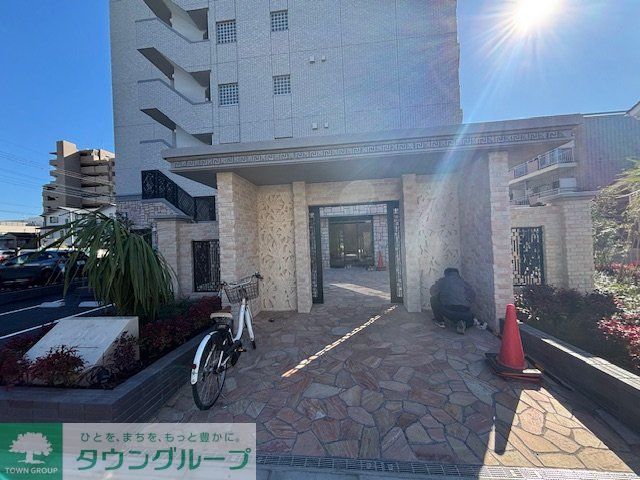 エントランス　駐車場