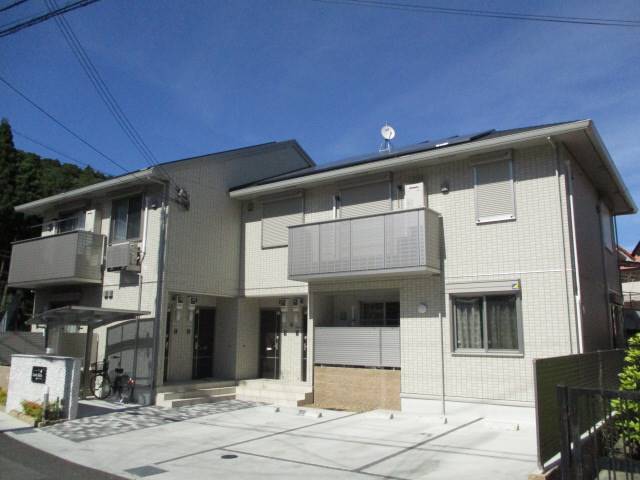 建物外観　ラークヒルズ