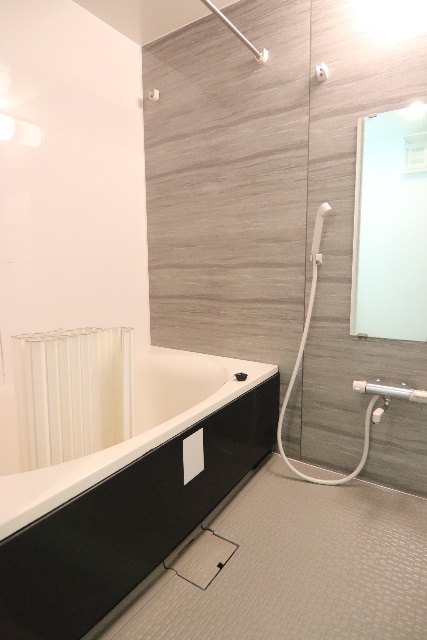 バス・シャワールーム　※別室の参考写真の為、現況優先です。