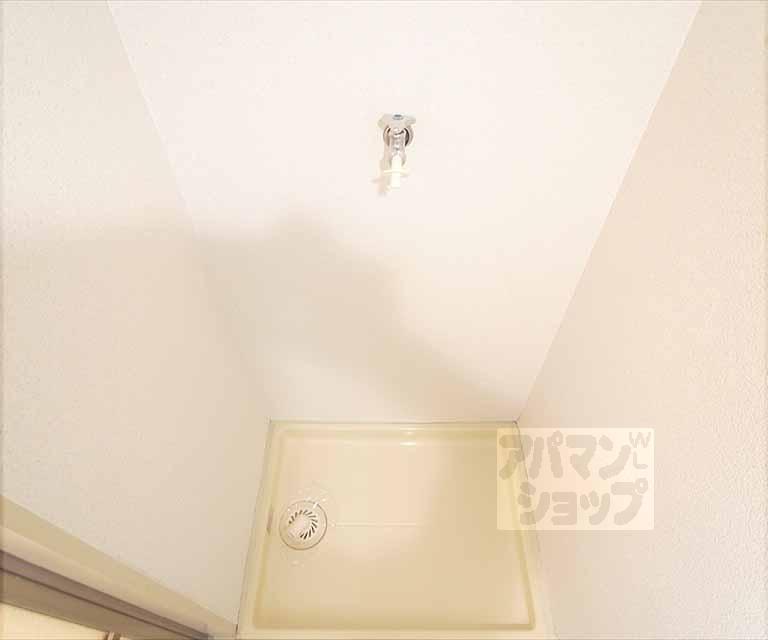 洗面設備　１０６号室写真使用。