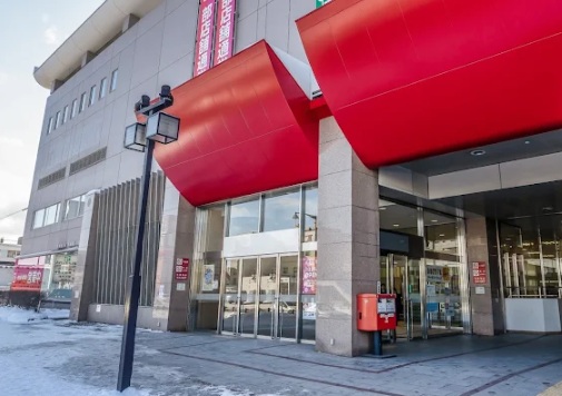 スーパー　ロピア福住店（スーパー）まで379m