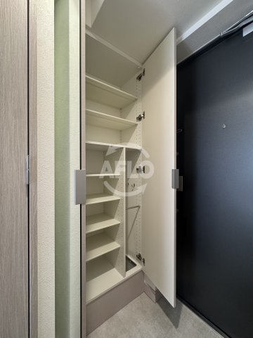 収納　プレサンス九条グランデリーヴ　シューズボックス