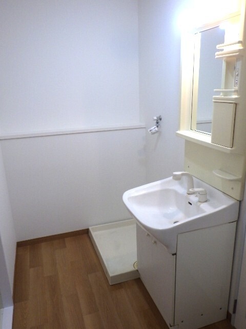 洗面設備　朝の支度はこちらでどうぞ