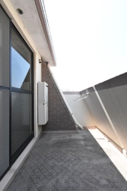 バルコニー　洗濯物はこちらへどうぞ。