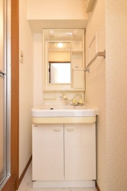 洗面設備　朝の支度にいかがでしょうか？