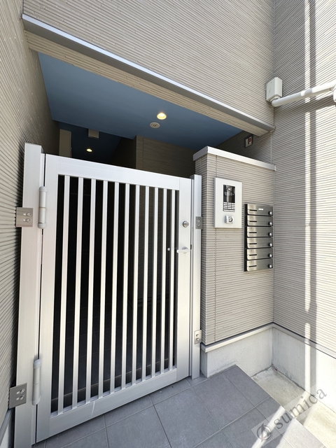 エントランス　オートロック完備で部外者シャットアウト♪♪