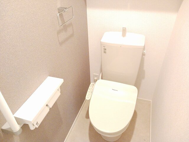 トイレ　ゆったりとした空間のトイレです