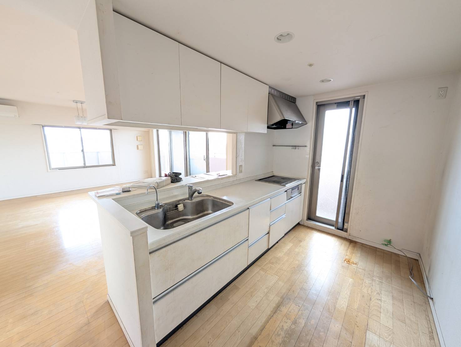 キッチン　改装前のお写真です。