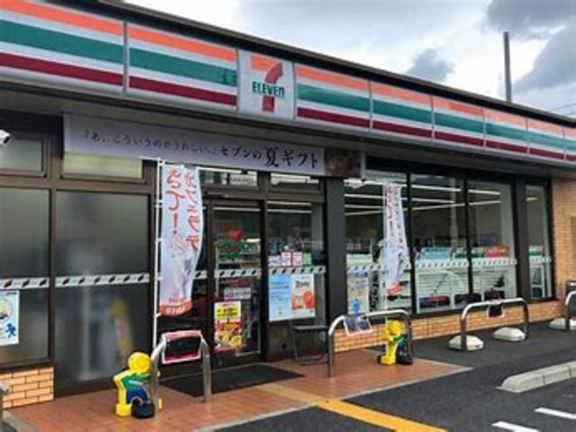 コンビニ　セブンイレブン神戸住吉南町3丁目店（コンビニ）まで385m