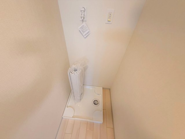 その他設備　嬉しい室内洗濯機置場。これで洗濯機も長持ちしますね。