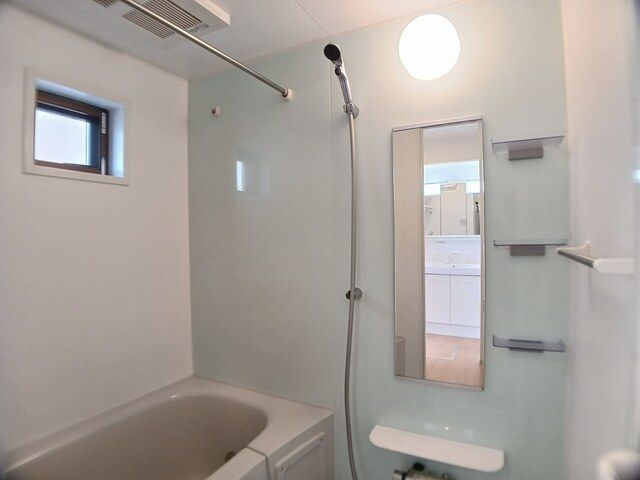 バス・シャワールーム　お風呂です