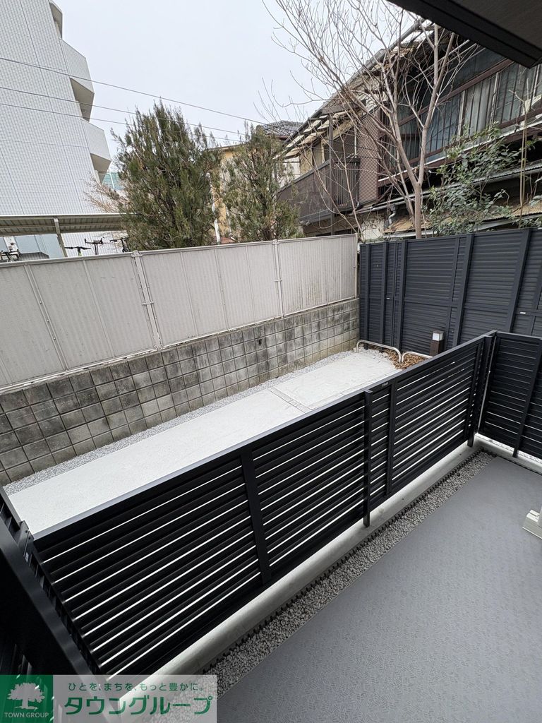 バルコニー　新築工事中