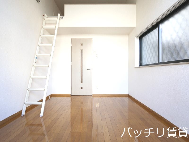 居室・リビング　同型タイプの為、現状を優先致します。