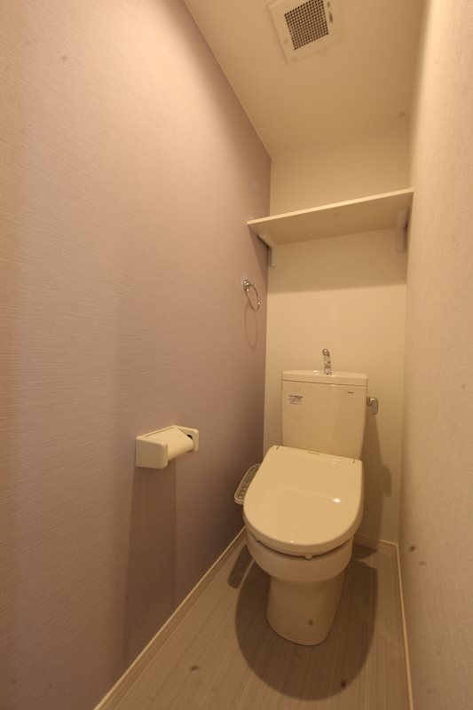 トイレ　温水洗浄暖房便座付トイレ