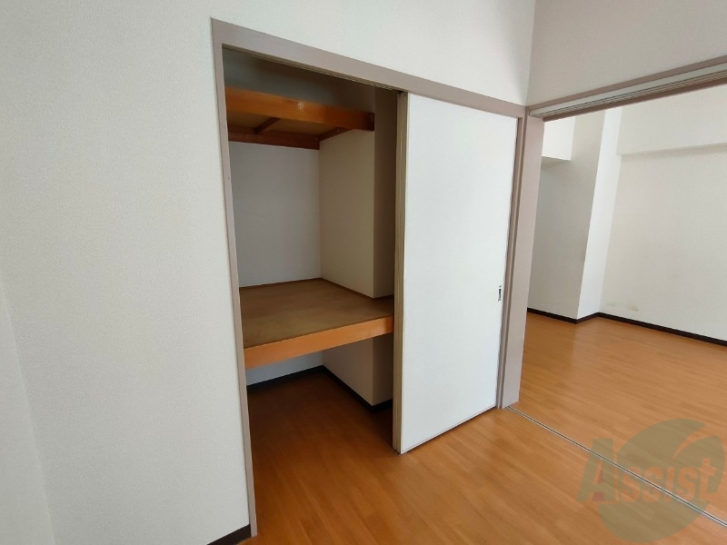 収納　寝室の収納です。部屋がすっきり片付きます。