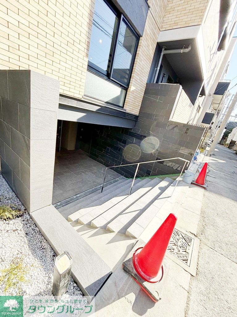 エントランス　部屋探しは株式会社　タウンハウジング　までお気軽にお問合せ…