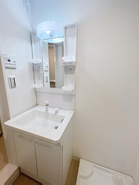 洗面設備　洗面台です