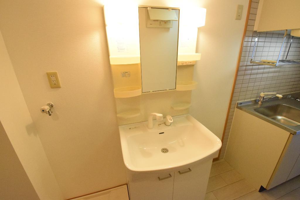 洗面設備　洗髪洗面化粧台