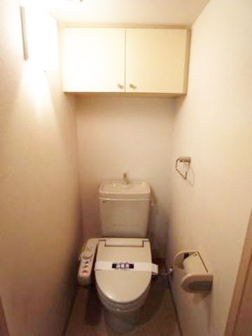 トイレ　★トイレ内の収納豊富です★