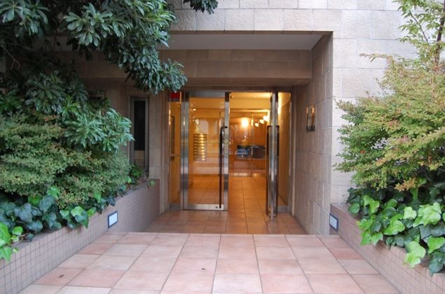 エントランス　★高級感のあるエントランス★