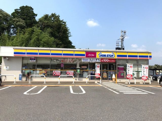 コンビニ　ミニストップ 千葉横戸町店（コンビニ）まで824m