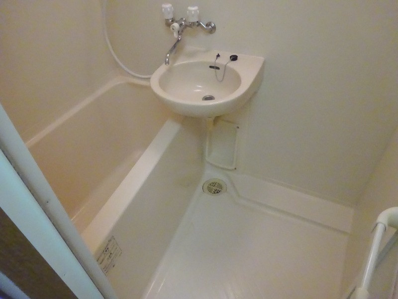 バス・シャワールーム　※別部屋の参考写真です。