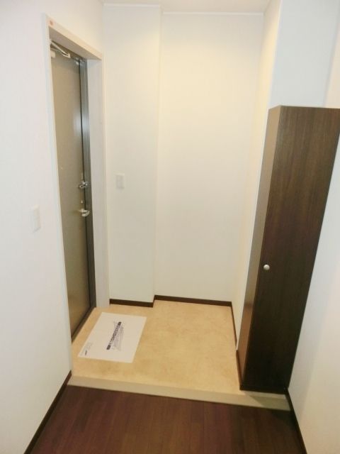 玄関　シューズボックス付きの玄関です