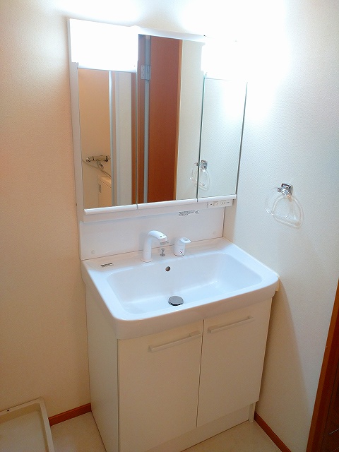 洗面設備　★温水シャワー付洗面化粧台★