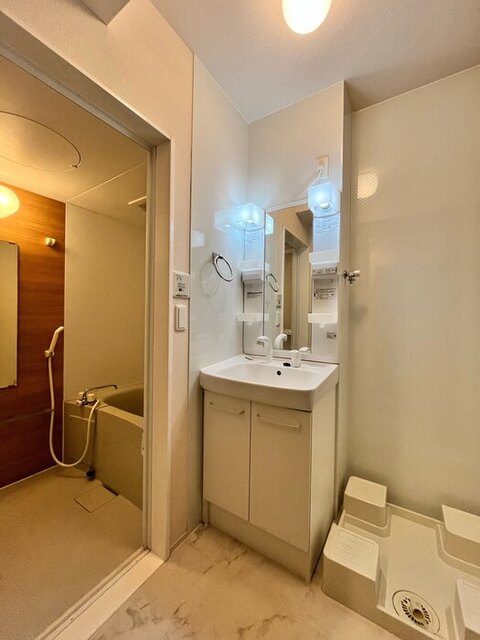 洗面設備　洗面室