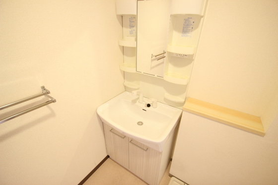 洗面設備　※別部屋の写真です