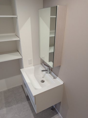 洗面設備　生活に欠かせない独立洗面台です