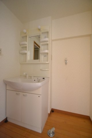 洗面設備　同物件別号室の写真です。