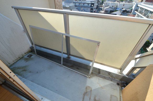 バルコニー　同物件別号室の写真です。