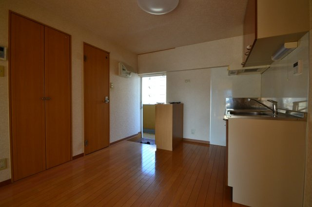 その他　同物件別号室の写真です。