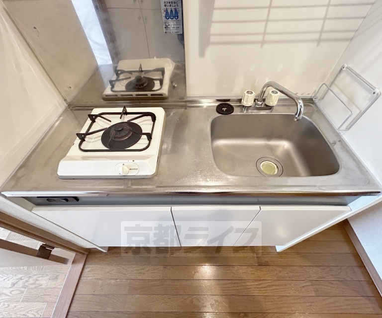キッチン　１口コンロ付です。