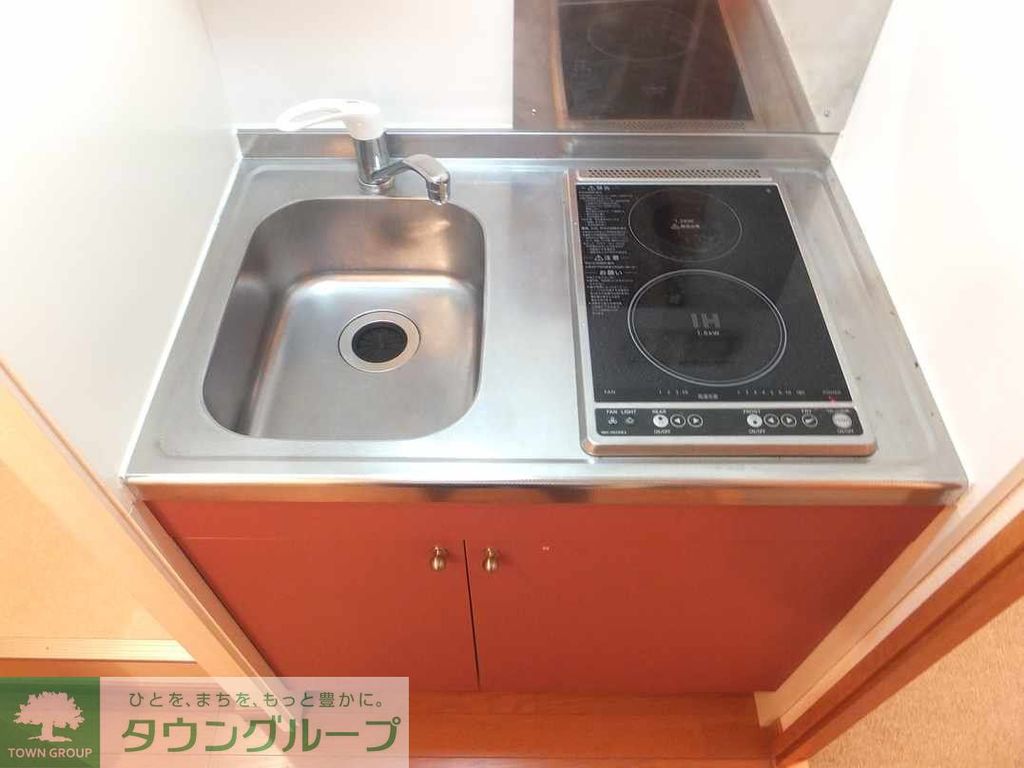 キッチン　仕様、設備は現況と異なる場合があります。