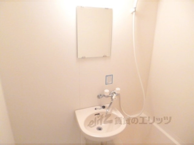 洗面設備　給湯器